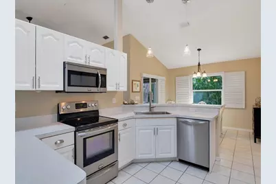 4425  12th Mnr SW, Vero Beach, FL 32968 - Photo 8