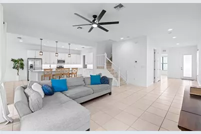 8870 NW 37th Dr, Coral Springs, FL 33065 - Photo 6