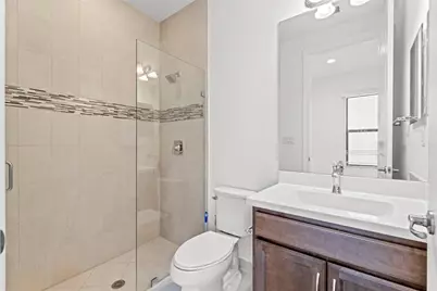 8870 NW 37th Dr, Coral Springs, FL 33065 - Photo 14