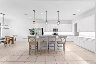 8870 NW 37th Dr, Coral Springs, FL 33065 - Photo 10