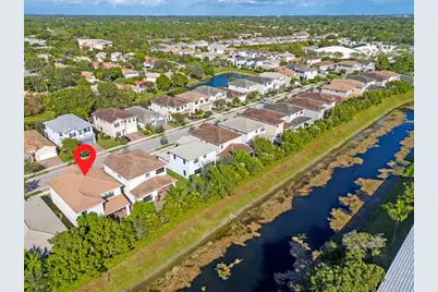 8870 NW 37th Dr, Coral Springs, FL 33065 - Photo 22