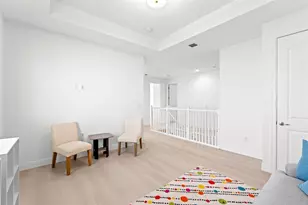 8870 NW 37th Dr, Coral Springs, FL 33065 - Photo 16