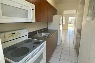 7421 Venetian St, Miramar, FL 33023 - Photo 2