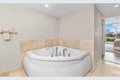 45  Hendricks Isle, Unit #403, Fort Lauderdale, FL 33301 - Photo 30