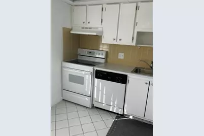 7807  Golf Circle Dr, Unit #205, Margate, FL 33063 - Photo 8