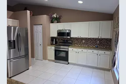 231  Preserve Ct, Royal Palm Beach, FL 33411 - Photo 6