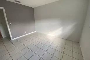 3421 NE 15th Ave, Oakland Park, FL 33334 - Photo 8