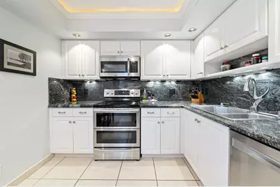 3970  Oaks Clubhouse Dr, Unit #203, Pompano Beach, FL 33069 - Photo 16