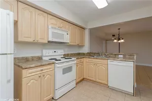 5641 Riverside Dr, Coral Springs, FL 33067 - Photo 4