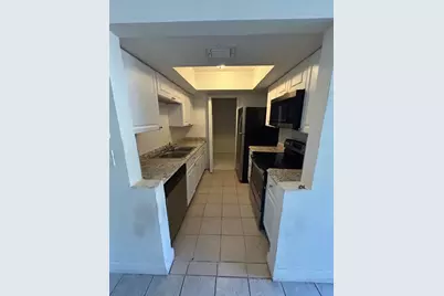 6828 NW 30th St, Sunrise, FL 33313 - Photo 8