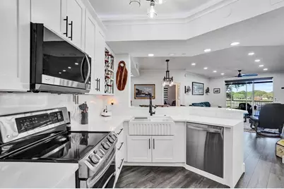 7755  Yardley Dr, Unit #209, Tamarac, FL 33321 - Photo 8