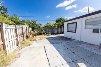 2510 NE 3rd Ave, Pompano Beach, FL 33064 - Photo 4