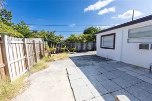 2510 NE 3rd Ave, Pompano Beach, FL 33064 - Photo 4