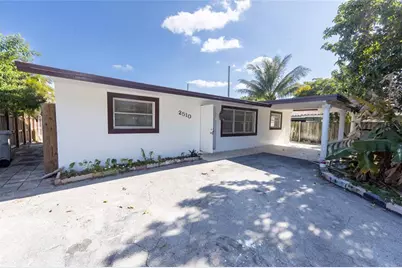 2510 NE 3rd Ave, Pompano Beach, FL 33064 - Photo 2