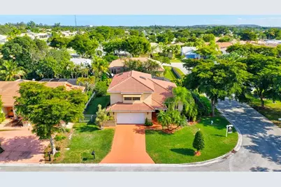 5613 NW 64th Terrace, Coral Springs, FL 33067 - Photo 2