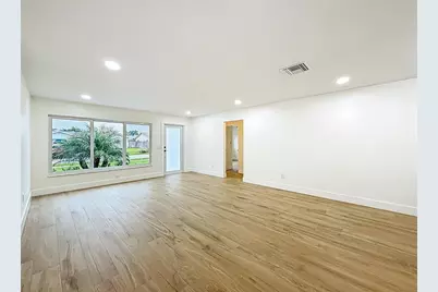 8926 SW 7th St, Boca Raton, FL 33433 - Photo 14