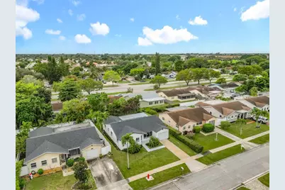 8926 SW 7th St, Boca Raton, FL 33433 - Photo 10