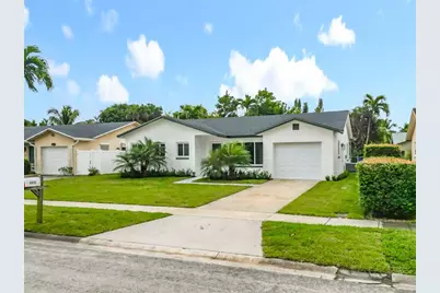 8926 SW 7th St, Boca Raton, FL 33433 - Photo 2