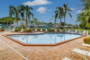 2105 W Discovery Cir W, Deerfield Beach, FL 33442 - Photo 30