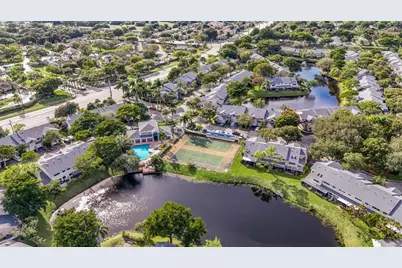 2105 W Discovery Cir W, Deerfield Beach, FL 33442 - Photo 50