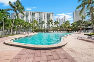 19380 Collins Ave, Sunny Isles Beach, FL 33160 - Photo 36