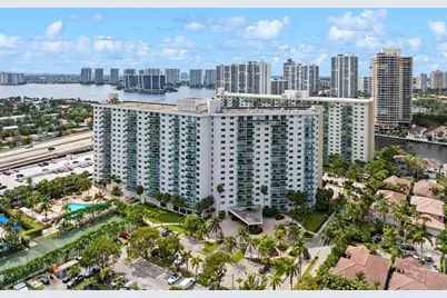 19380  Collins Ave, Unit #506, Sunny Isles Beach, FL 33160 - Photo 2