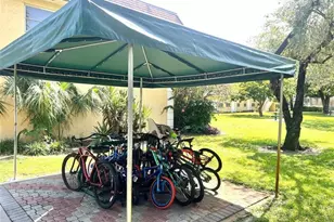 5186 NE 6th Ave, Oakland Park, FL 33334 - Photo 20