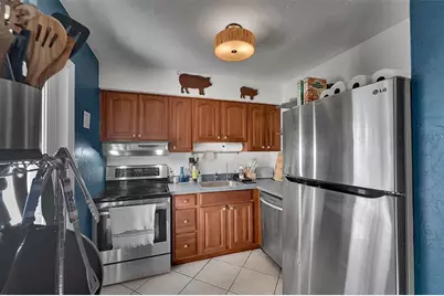 380 NW 47th Ct, Fort Lauderdale, FL 33309 - Photo 8