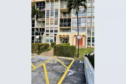 801  Three Islands Blvd, Unit #214, Hallandale Beach, FL 33009 - Photo 2