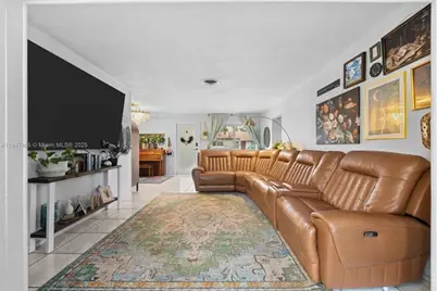 6351  Moseley St, Hollywood, FL 33024 - Photo 8