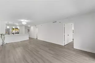 2232 N Cypress Bend Dr, Pompano Beach, FL 33069 - Photo 12