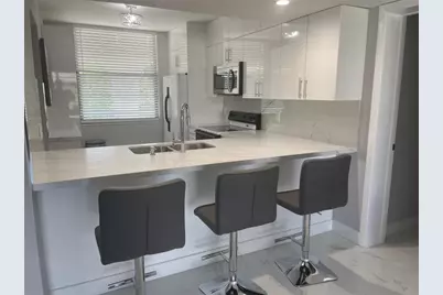 1721  Whitehall Dr, Unit #404, Davie, FL 33324 - Photo 2