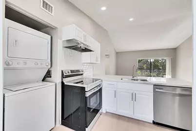 719  Gardens Dr, Unit #201, Pompano Beach, FL 33069 - Photo 6