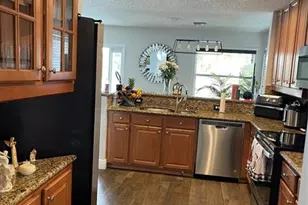 414 SW 205th Ave, Pembroke Pines, FL 33029 - Photo 4