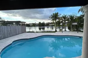 414 SW 205th Ave, Pembroke Pines, FL 33029 - Photo 14