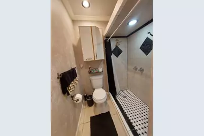 5770 NW 191st Ter, Hialeah, FL 33015 - Photo 14