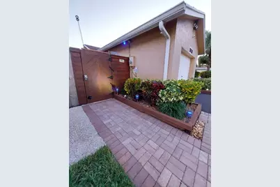 5770 NW 191st Ter, Hialeah, FL 33015 - Photo 2