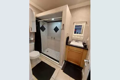 5770 NW 191st Ter, Hialeah, FL 33015 - Photo 12