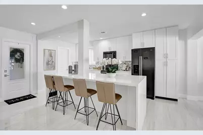2129 NE 62nd St, Fort Lauderdale, FL 33308 - Photo 10