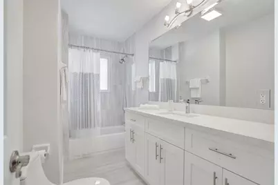 2129 NE 62nd St, Fort Lauderdale, FL 33308 - Photo 32