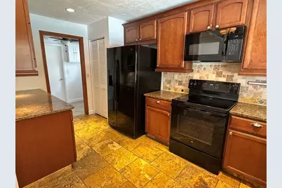 364 NW 107th Ter, Coral Springs, FL 33071 - Photo 6