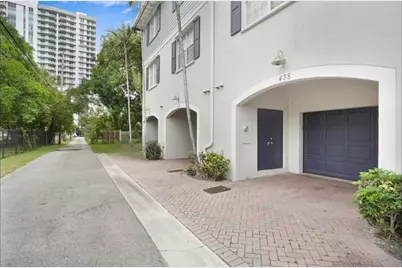 438 NE 2nd Ave, Fort Lauderdale, FL 33301 - Photo 2