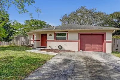 1073 SW 119th Ave, Davie, FL 33325 - Photo 1