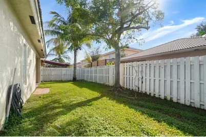 13758 SW 31st St, Miramar, FL 33027 - Photo 22