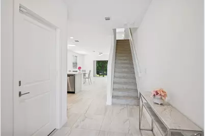 180 SE 5th Ct, Deerfield Beach, FL 33441 - Photo 6