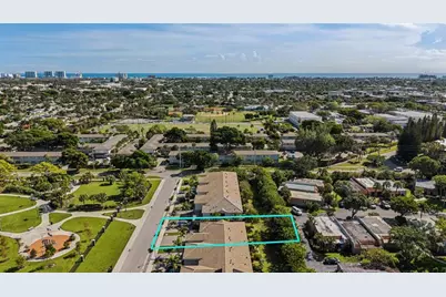 180 SE 5th Ct, Deerfield Beach, FL 33441 - Photo 20