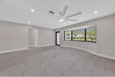 1004  Johnson St, Hollywood, FL 33019 - Photo 4