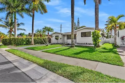 1004  Johnson St, Hollywood, FL 33019 - Photo 2