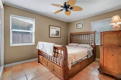 1731 NE 7th Ter, Fort Lauderdale, FL 33305 - Photo 12