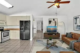 15817 NW 4th Ct, Pembroke Pines, FL 33028 - Photo 8